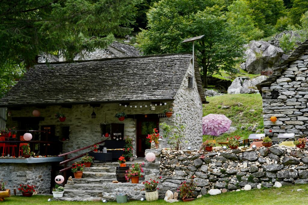 buy property in varese italy