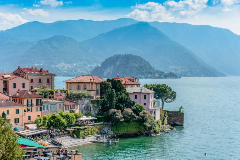 hiring builders in italy